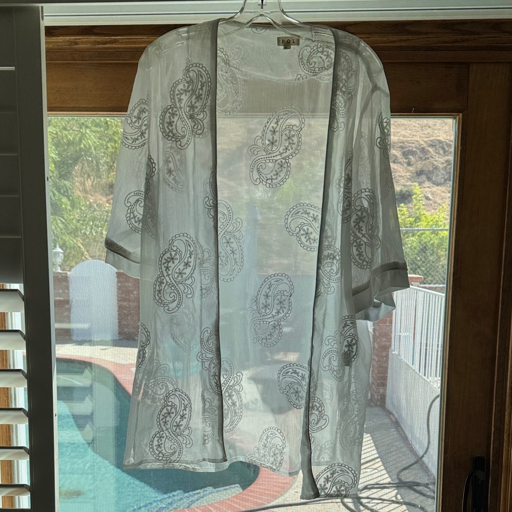 POL White Paisley Kimono